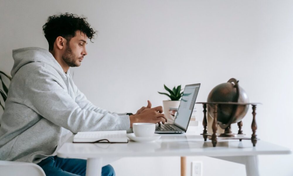 how-to-build-a-tech-forward-gifting-strategy-for-new-hires